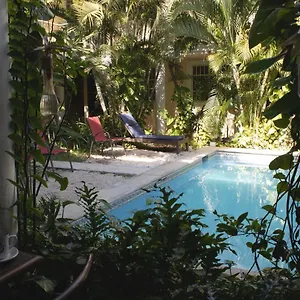 https://hotel-santa-ana.hotelsmerida.org